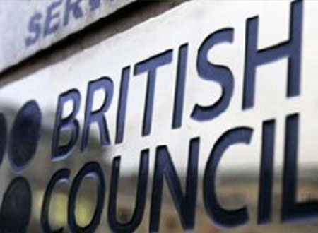 مصرى يشارك فى مسابقة &laquo;مختبر الشهرة&raquo; للفوز بلقب المخاطب العلمى 