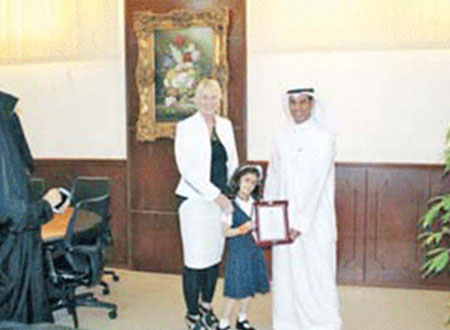 أجيال التعليمية تفوز بمسابقة الشعر 