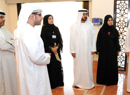 الكعبي يدشّن «الخدمة الذاتية» في «التنمية الأسرية»
