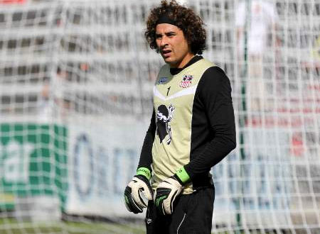 جييرمو أوتشوا الأفضل أمام هولندا.. شاهد