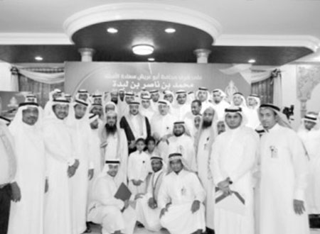 &laquo;أبو عريش&raquo; تزف 40 شابا في حفل الزواج الجماعي اﻷول&rlm;