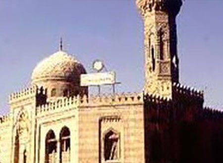 &laquo;حلاوة شمسنا&raquo; تنظم رحلة صوفية إلى مساجد آل البيت 