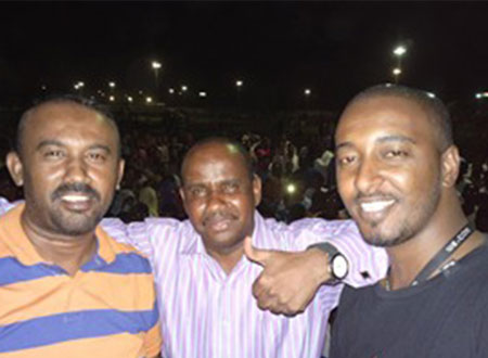 الفنان لؤى محترم يقود حملة ينابيع بالسودان للتبرع بالدم