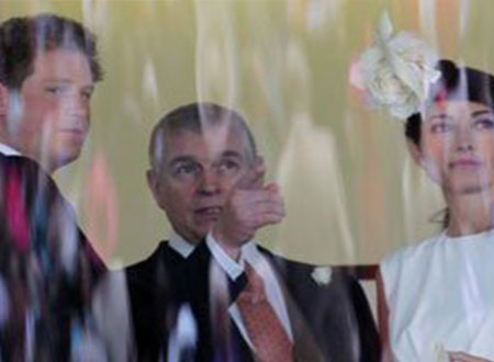 الأمير أندرو دوق يورك يواعد عارضة كندية نصف عمره 