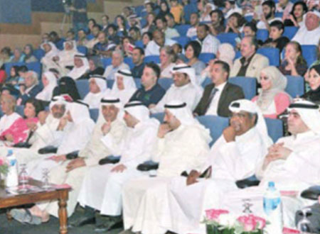 فرقة الفنون المسرحية أمتعت الجماهير