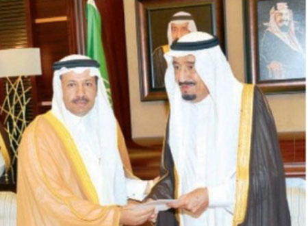 ولي العهد يكرم جامعة الملك خالد بجائزة الكتاب