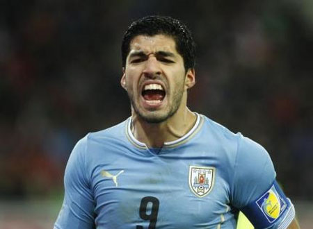 جدة سواريز تكشف سبب إصابة حفيدها بداء &laquo;العض&raquo;