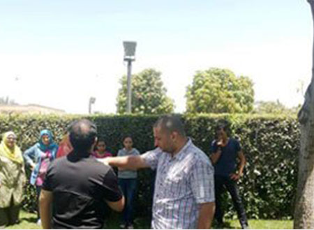 12 فتاة يشاركن فى تدريب الدفاع عن النفس بحديقة الأزهر