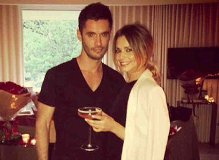 شيريل كول تكشف عن زواجها السري من صديقها الفرنسي.. صور