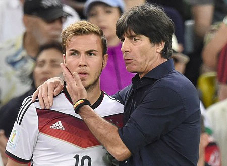 ماريو جوتزه ينتزع سحر ميسي.. شاهد