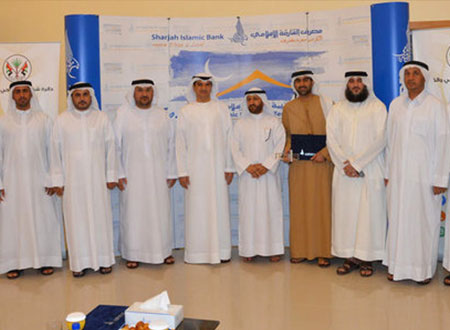 مصرف الشارقة الإسلامي يحتفي بيوم العمل الإنساني الإماراتي