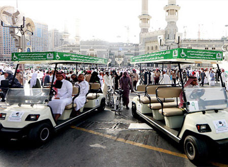 نقل 120 ألف زائر إلى المسجد الحرام عبر سيارات القولف 