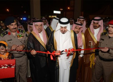 أمير عسير يطلق فعاليات &laquo;مهرجان التسوق&raquo; 