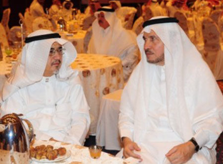 مسؤولون ووجهاء في احتفال الدكتور فاضل بزفاف نجله إياد