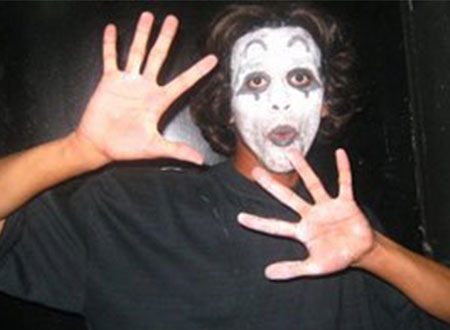 فريق اسمه إيه.. مستاء لاستبعاده من مهرجان الساقية لـ&laquo;البانتومايم&raquo;