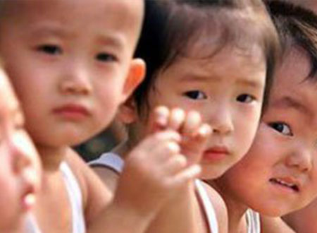 ياباني يسعى لإنجاب ألف طفل 