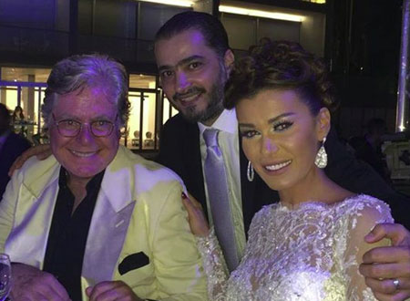 فستان نادين الراسي يفتح العيون ويُغلق الأفواه وزوجها يقطع الكهرباء.. صور