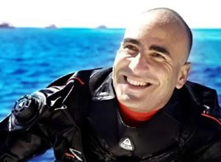أحمد جمال جبر يدخل موسوعة &laquo;جينيس&raquo; برقم قياسي في الغوص