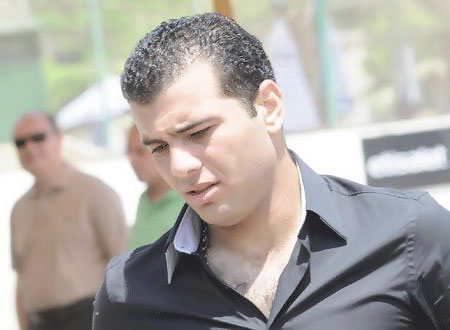 عضو لجنة الكرة بالأهلي يطالب عماد متعب بالرحيل 