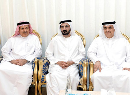 محمد بن راشد يعزي في وفاة عبد الكريم محمد جلفار