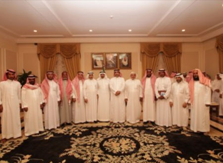 محافظة ينبع تُكرِّم المتقاعدين والمنقولين