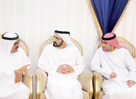 محمد بن راشد يعزي أسرة عبدالله عمران تريم