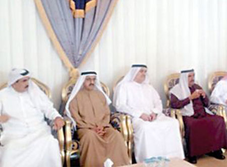 حاكما أم القيوين ورأس الخيمة يعزون في وفاة عبدالكريم جلفار