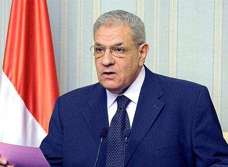 استقالة رئيس الوزراء المصري إبراهيم محلب