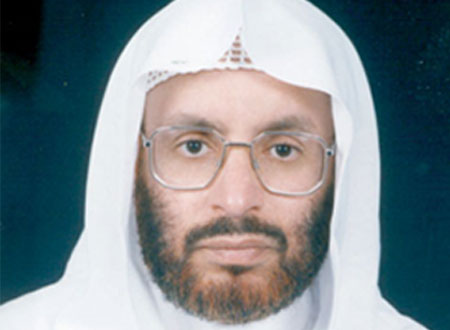 قيس آل الشيخ: مراجعة النساء للأطباء دون محرم «حرام»