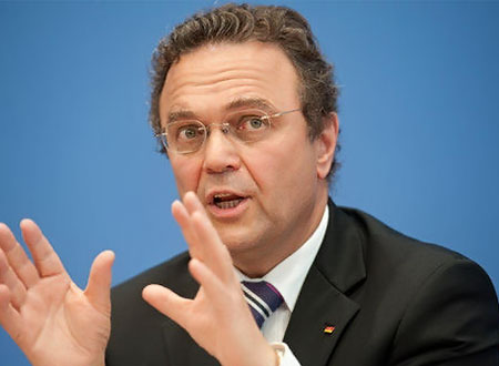 فضيحة جنسية وراء استقالة الوزير الألماني هانز بيتر فريدريش