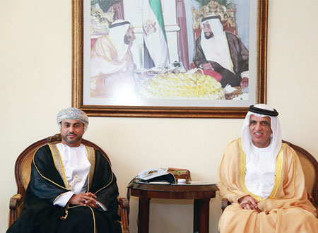 سعود القاسمي يعزي محمد الشامسي بوفاة والدته