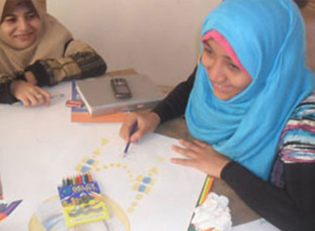 متحدى الإعاقة تنظم ورشة فنية لذوى الاحتياجات الخاصة بسوهاج