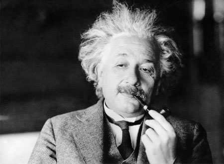 عرض 5 خطابات نادرة للعالم ألبرت آينشتاين في مزاد