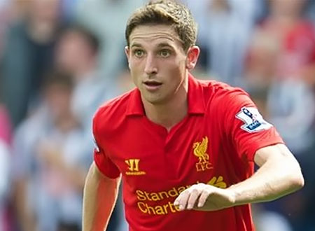 جوي ألين يتلقي &laquo;ديك&raquo; هدية من صديقته في عيد ميلاده!.. شاهد