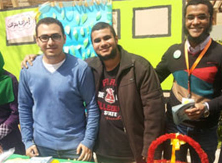 «إشراقة خير» تنظم حملة «جنيهك جنتك» بكلية عين شمس