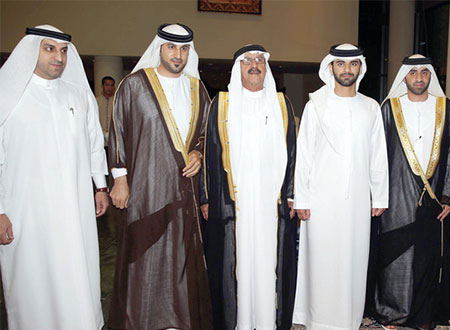 أحمد بن سعيد ومنصور بن محمد يحضران أفراح الطاهر