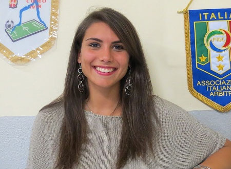 هل تستغل إيلينا تامبيني جسدها الرشيق في عالم الأزياء؟.. شاهد