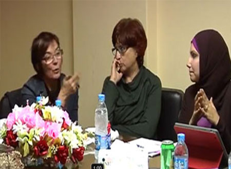 الجالية المصرية فى لندن تكرم عددا من السيدات بمناسبة عيد الأم