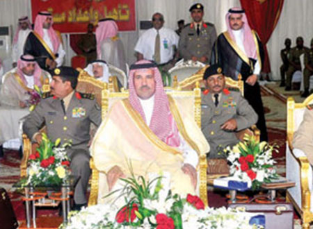 فيصل بن سلمان يرعى تخريج1818 متدربا عسكريا