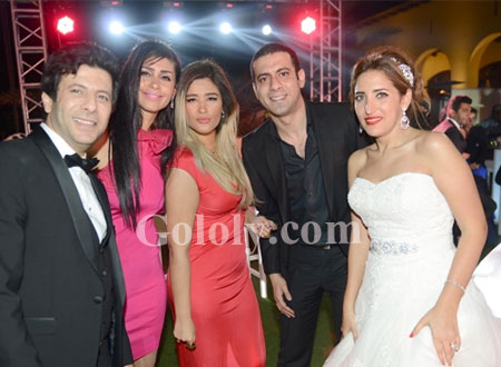 دلع ساندي ونجوم الفن في صور لم ترها من قبل لزفاف إياد نصار.. صور