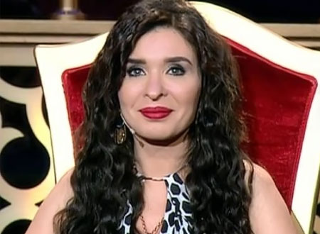 دينا تحتفل بعيد ميلادها للمرة الثانية بوصلة رقص.. فيديو