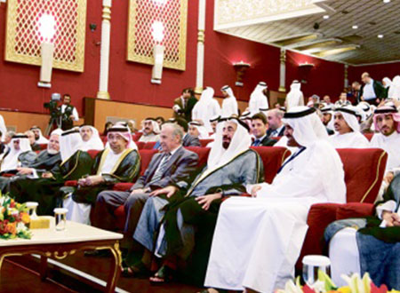 سلطان يشهد انطلاق فعاليات مهرجان الشعر العربي 