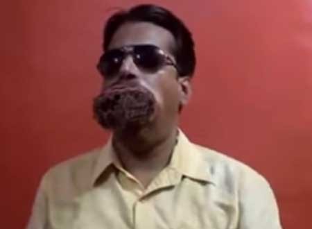 رجل هندي يحصل على لقب \&quot;أكبر فم\&quot;.. فيديو