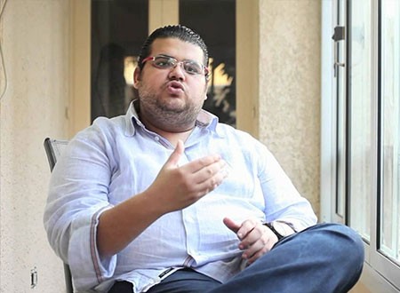 رحيل المدون المصري البراء أشرف عن عمر 30 عاما