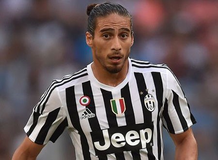 إيقاف وتغريم مارتن كاسيريس بعد قيادته السيارة تحت تأثير الكحول