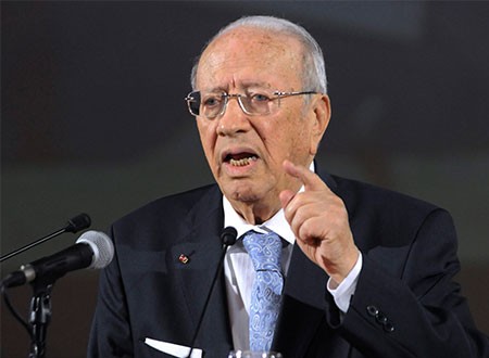الرئيس التونسي الباجي قائد السبسي يطالب بإجازة زواج المسلمة من غير المسلم