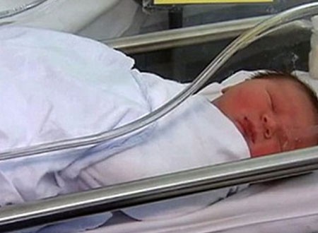 ولادة أضخم طفل في العالم بأستراليا 