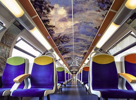 قطارات فرنسا لوحات فنية مبهرة 