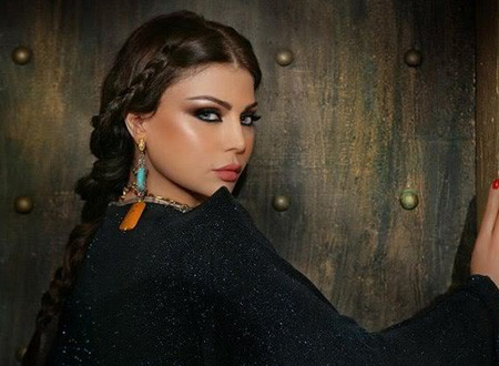 دار أزياء أردنية تطبع وجه هيفاء وهبي على تصميماتها.. صور