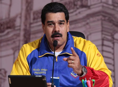 وجبة لحم تفتح النار على الرئيس الفنزويلي نيكولاس مادورو وزوجته.. فيديو